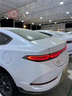 بي واي دي Qin Plus